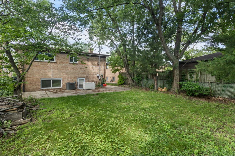 608 Lavergne Avenue, Wilmette, IL 60091