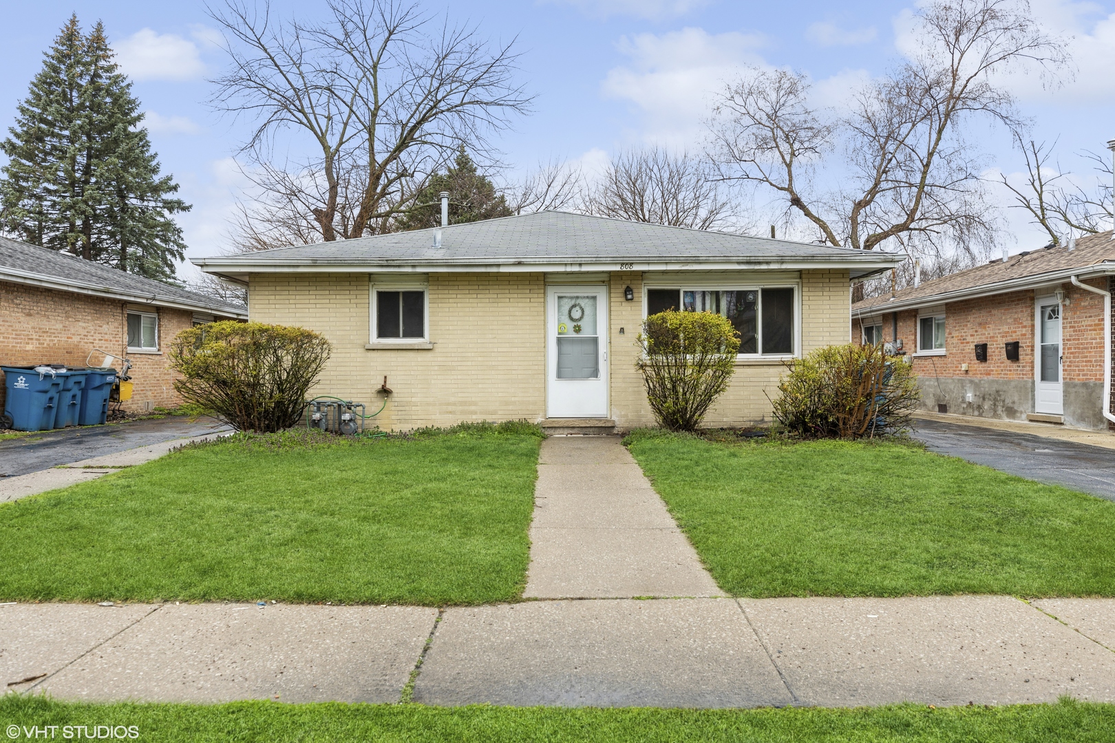 808 Mackinaw Avenue, Calumet City, IL 60409