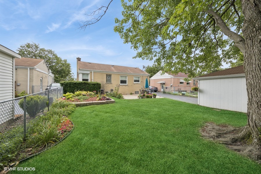 1922 Mayfair Avenue, Westchester, IL 60154