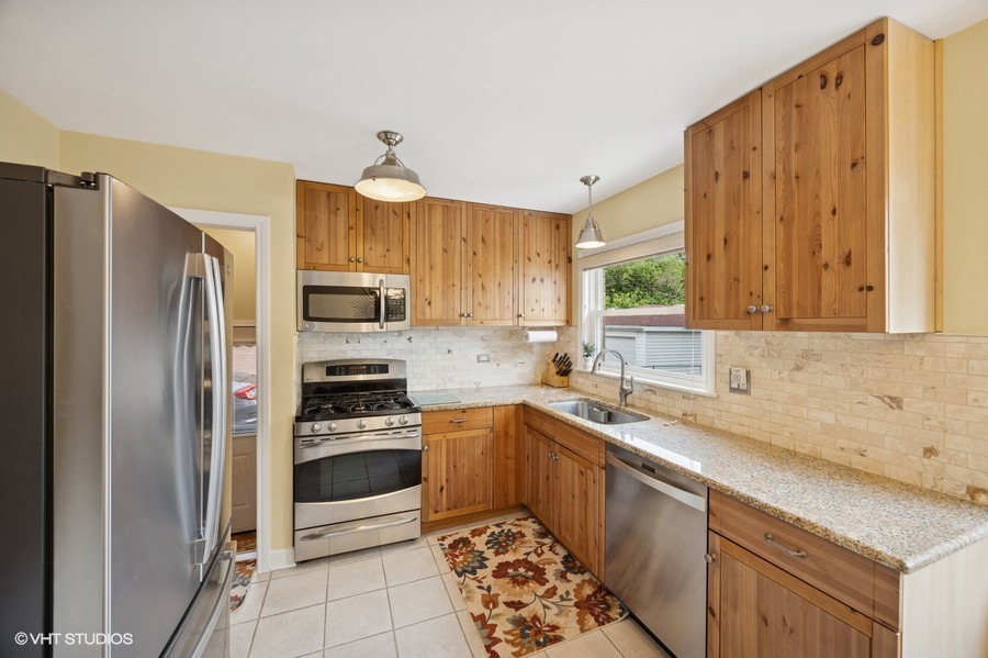 1922 Mayfair Avenue, Westchester, IL 60154
