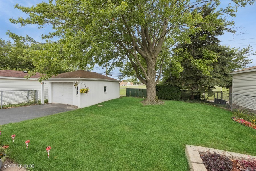 1922 Mayfair Avenue, Westchester, IL 60154