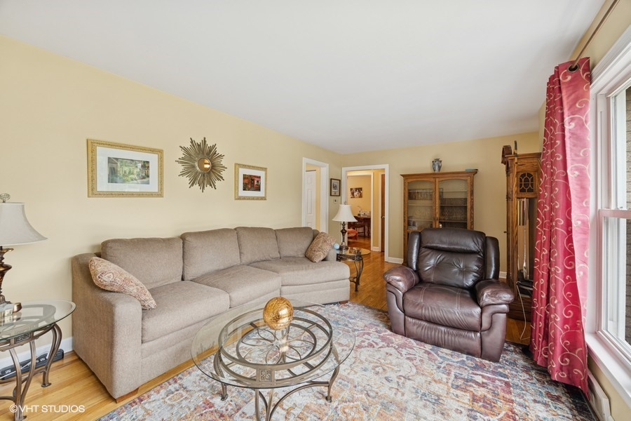 1922 Mayfair Avenue, Westchester, IL 60154