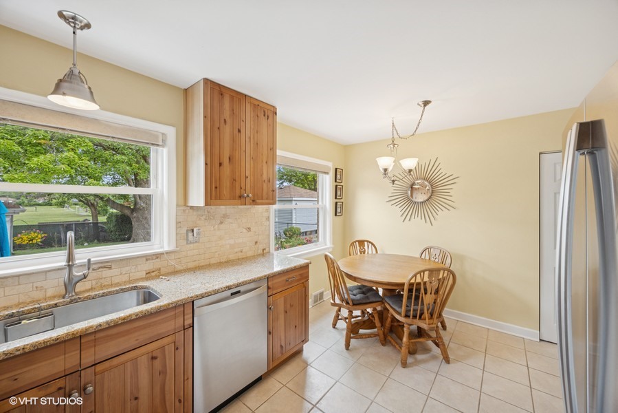 1922 Mayfair Avenue, Westchester, IL 60154