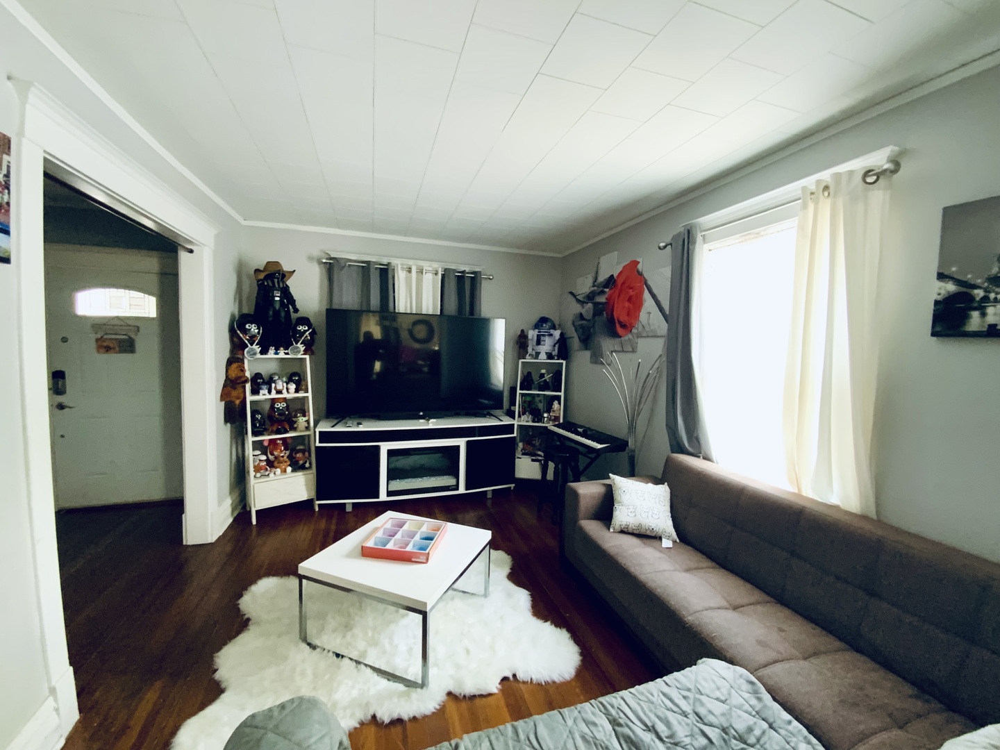 554 S Mcalister Avenue, Waukegan, IL 60085