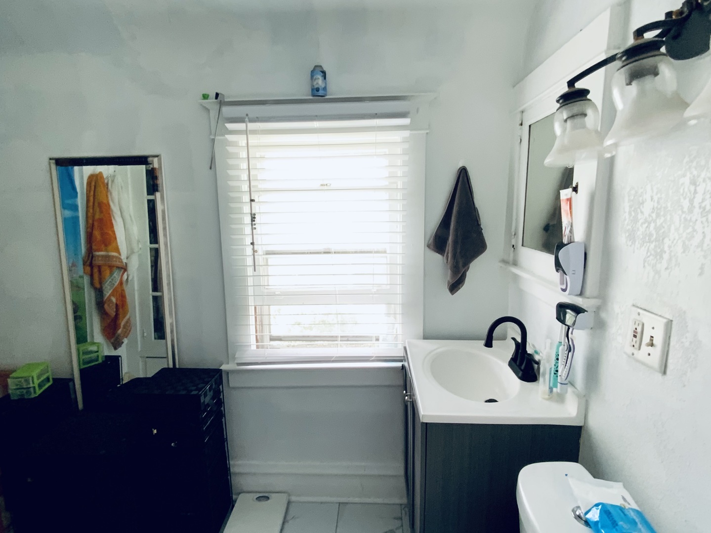 554 S Mcalister Avenue, Waukegan, IL 60085