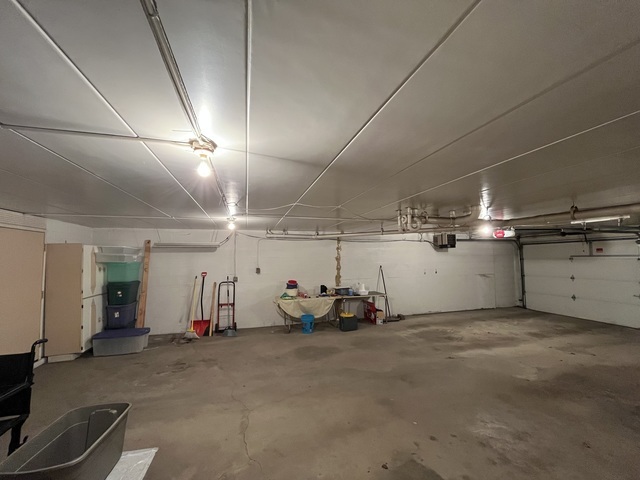 11277 S Roberts Road #G, Palos Hills, IL 60465