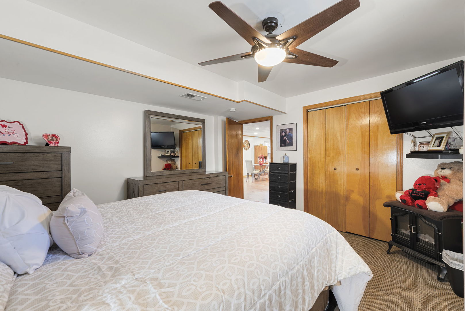 4613 Madison Avenue, Brookfield, IL 60513
