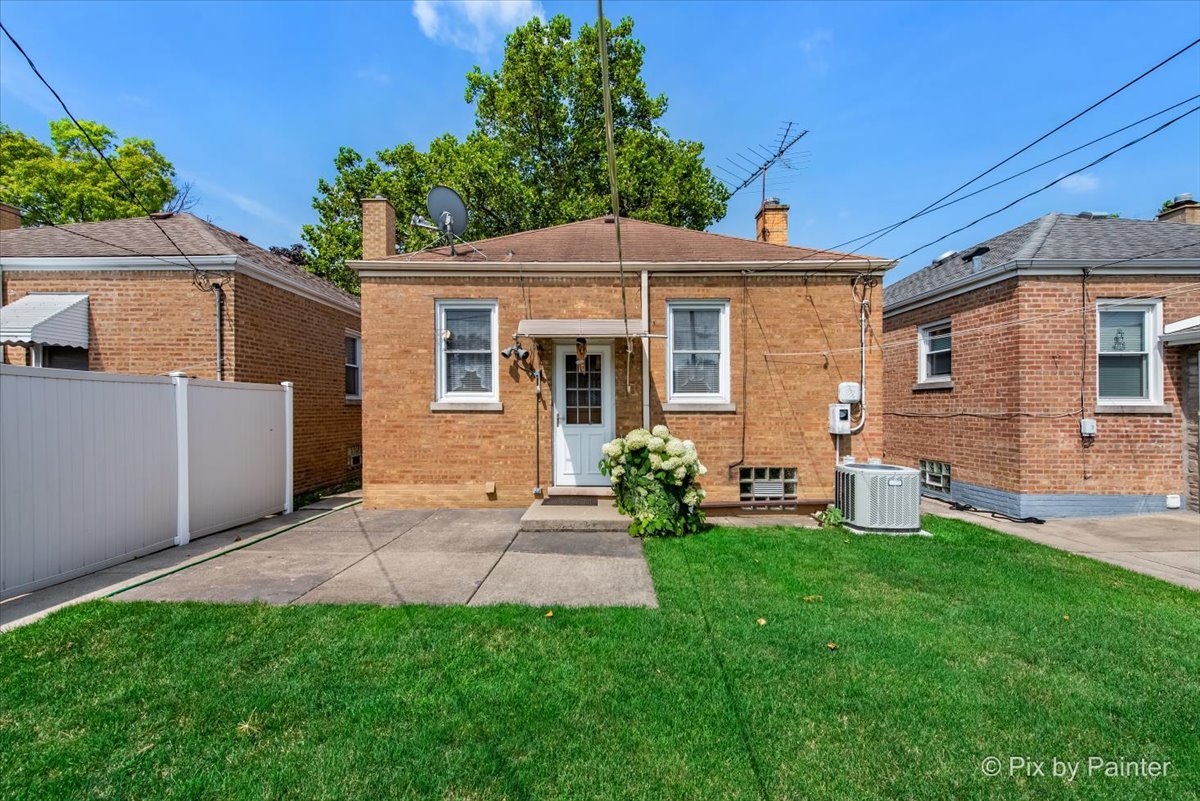 2229 Westover Avenue, North Riverside, IL 60546