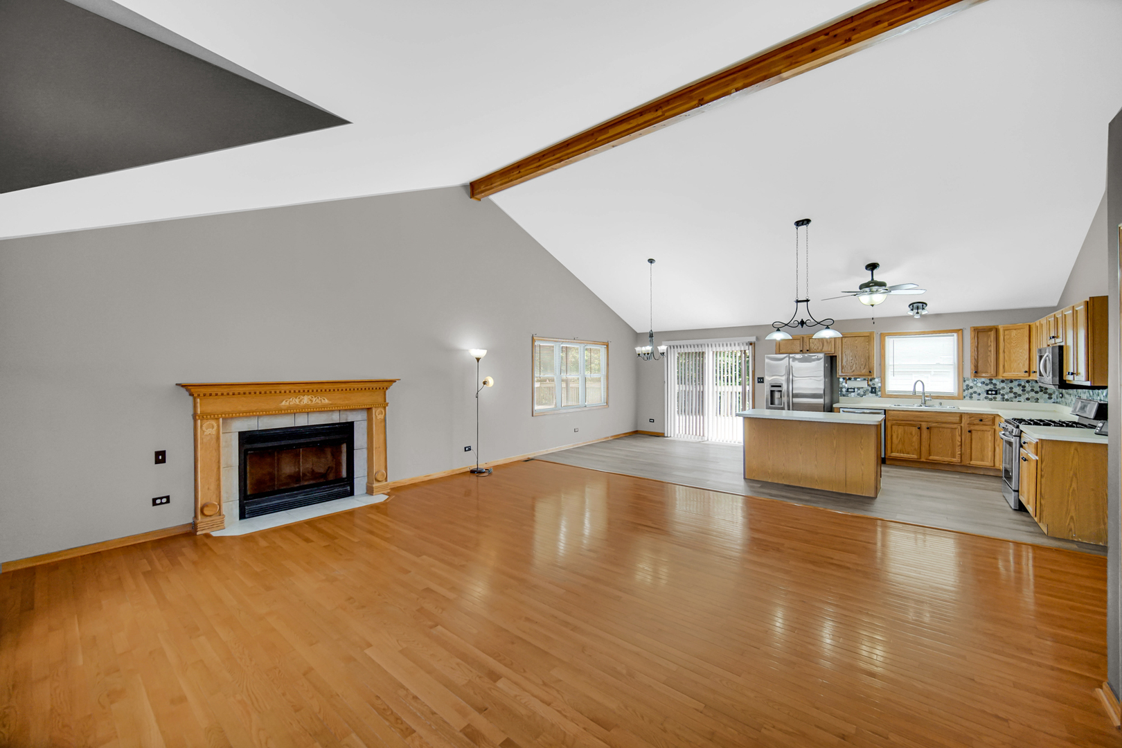 13 Sunset Court, Steger, IL 60475