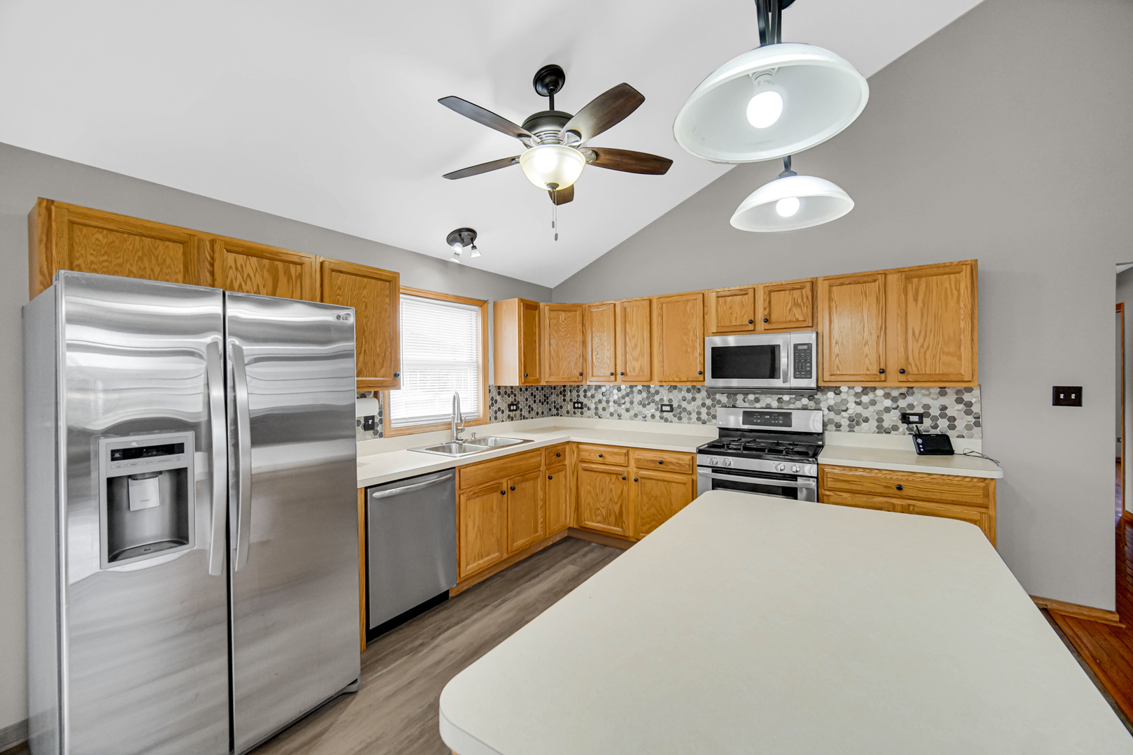13 Sunset Court, Steger, IL 60475