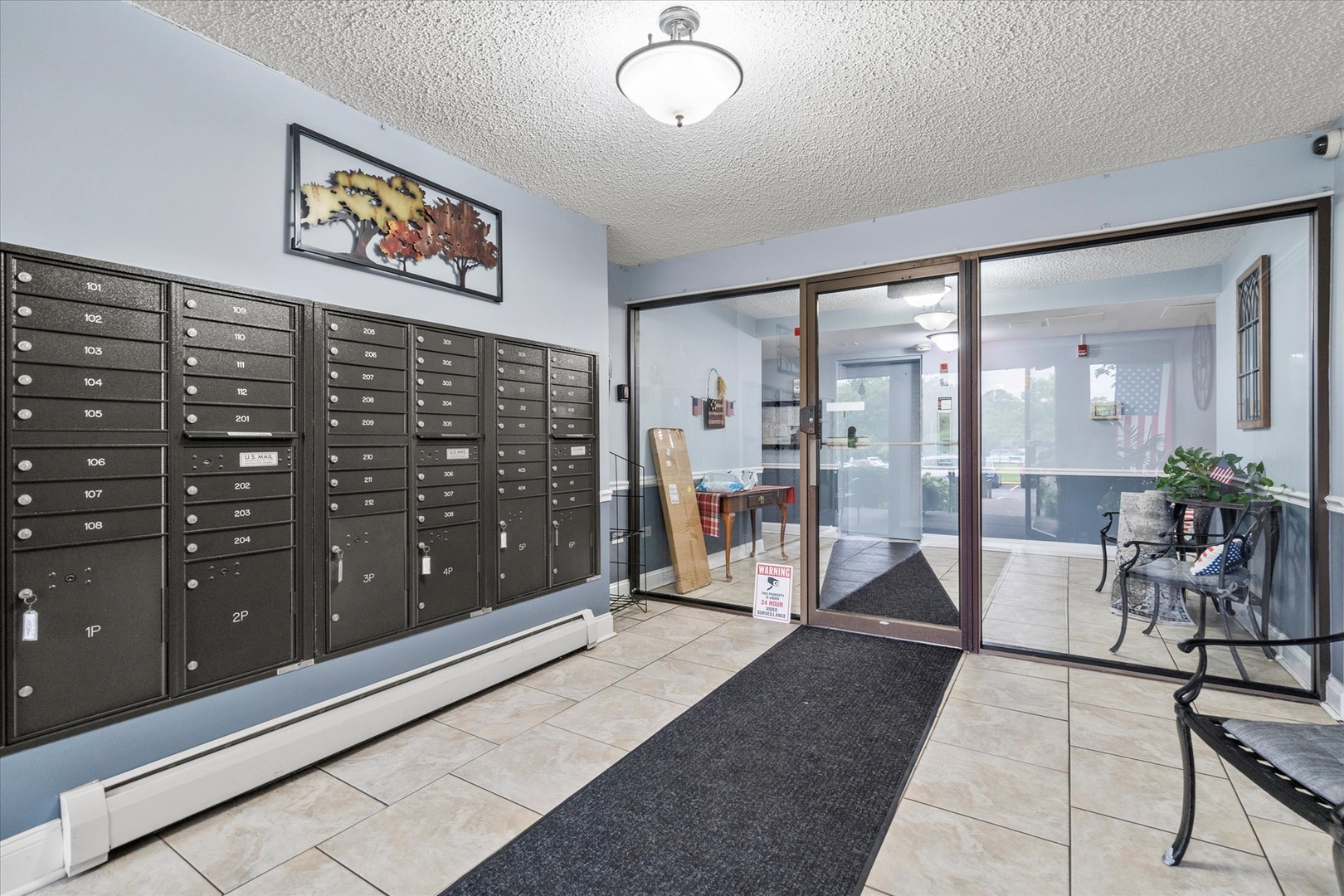 6670 S BRAINARD Avenue #303, Countryside, IL 60525