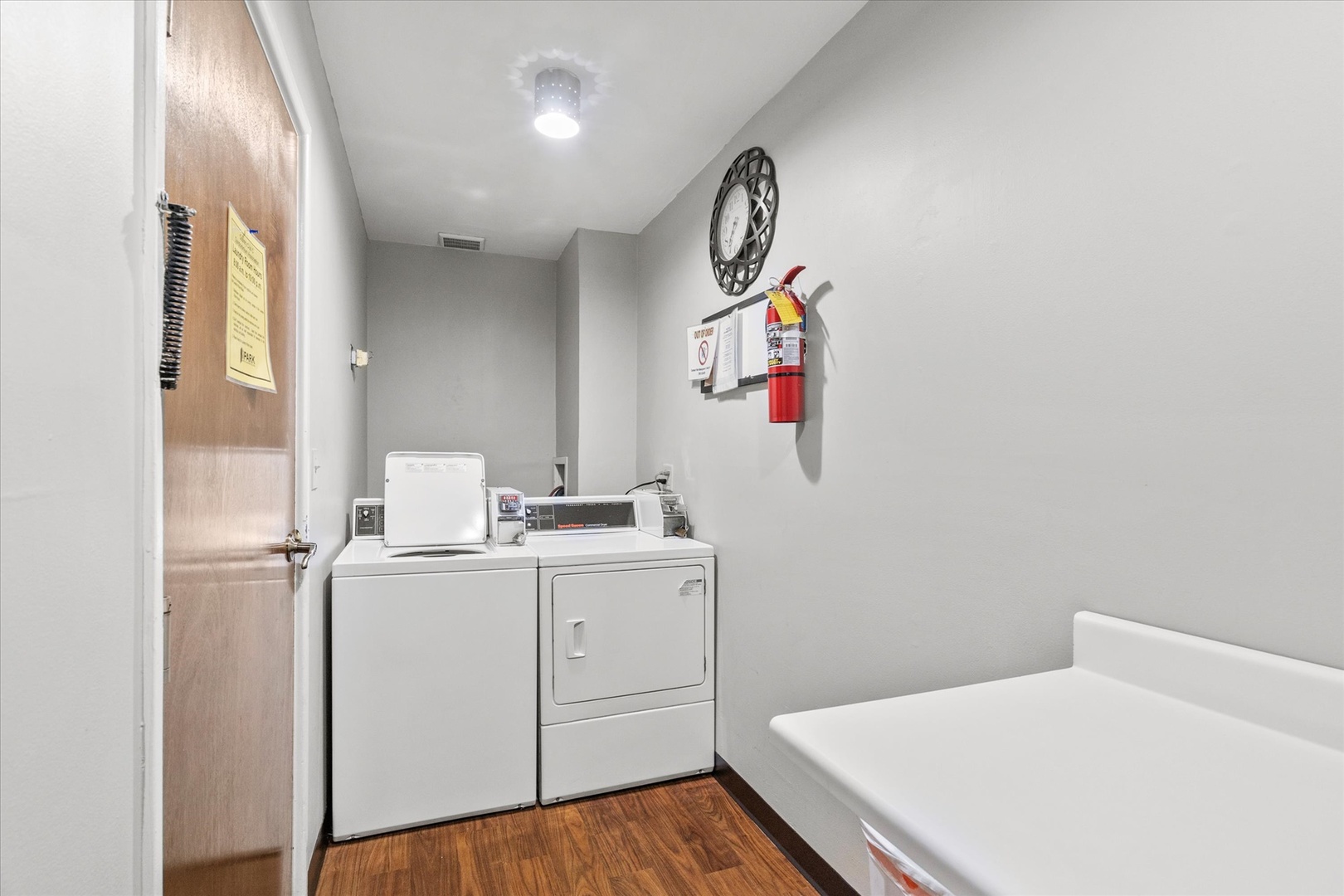 6670 S BRAINARD Avenue #303, Countryside, IL 60525