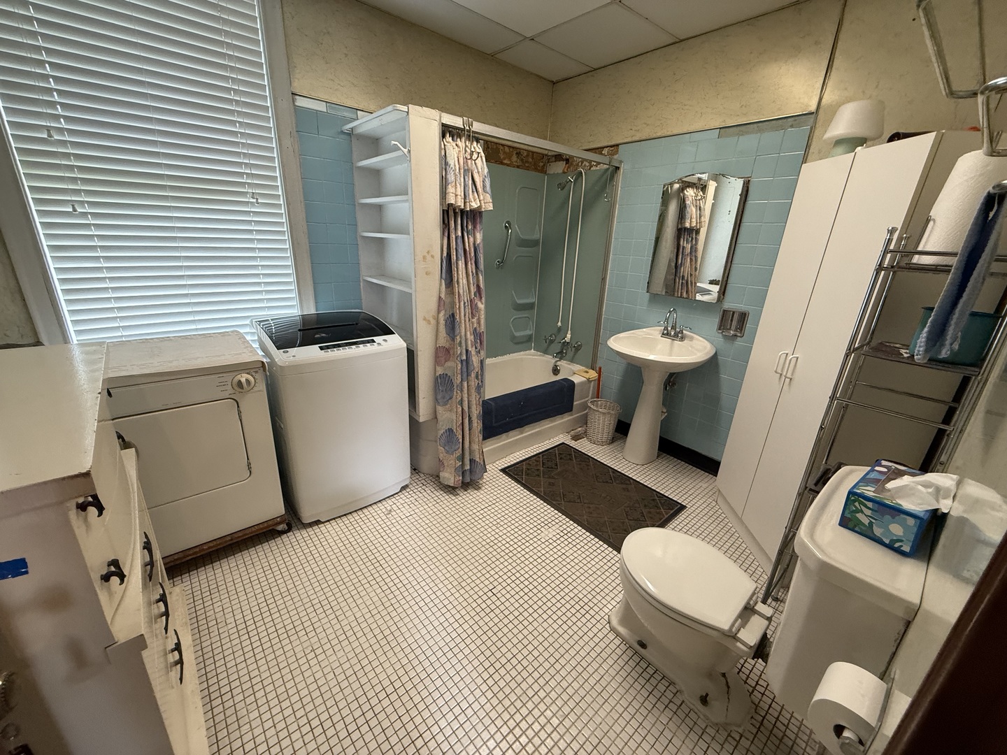 3842 S Archer Avenue, Chicago, IL 60632
