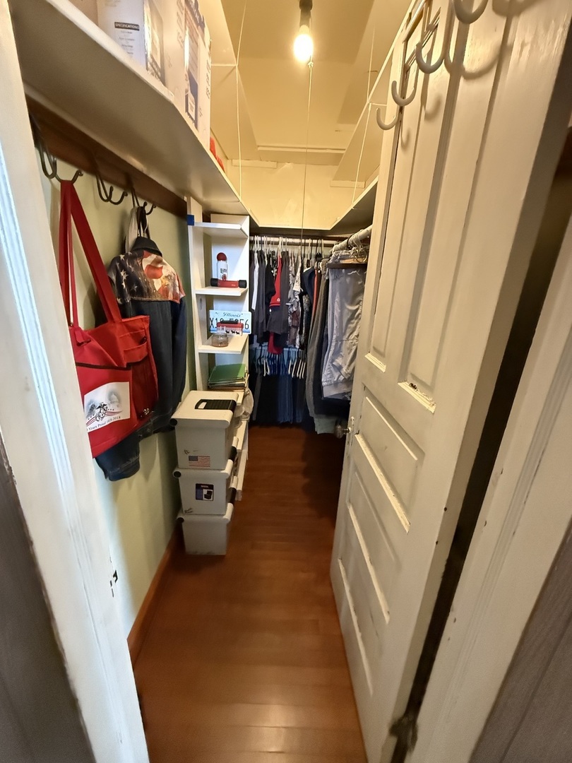 3842 S Archer Avenue, Chicago, IL 60632
