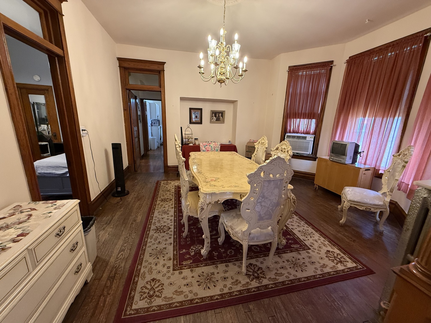 3842 S Archer Avenue, Chicago, IL 60632