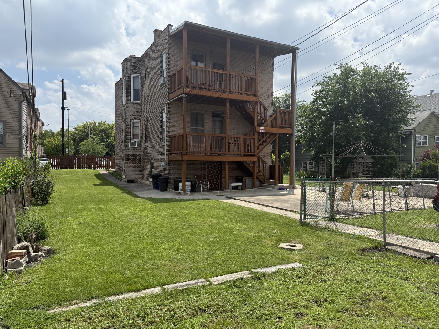 3842 S Archer Avenue, Chicago, IL 60632