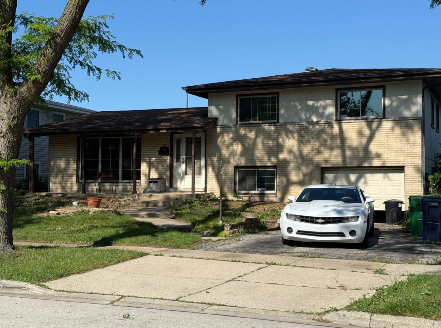 825 S School Street, Lombard, IL 60148