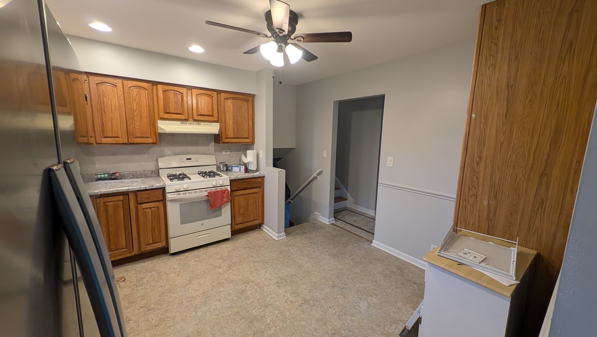 825 S School Street, Lombard, IL 60148