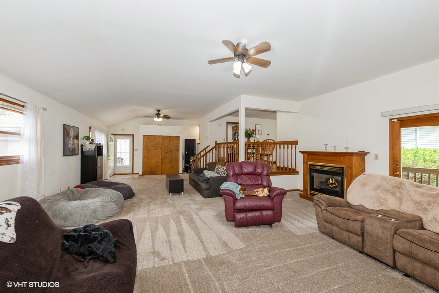 23765 S Loomis Street, Crete, IL 60417