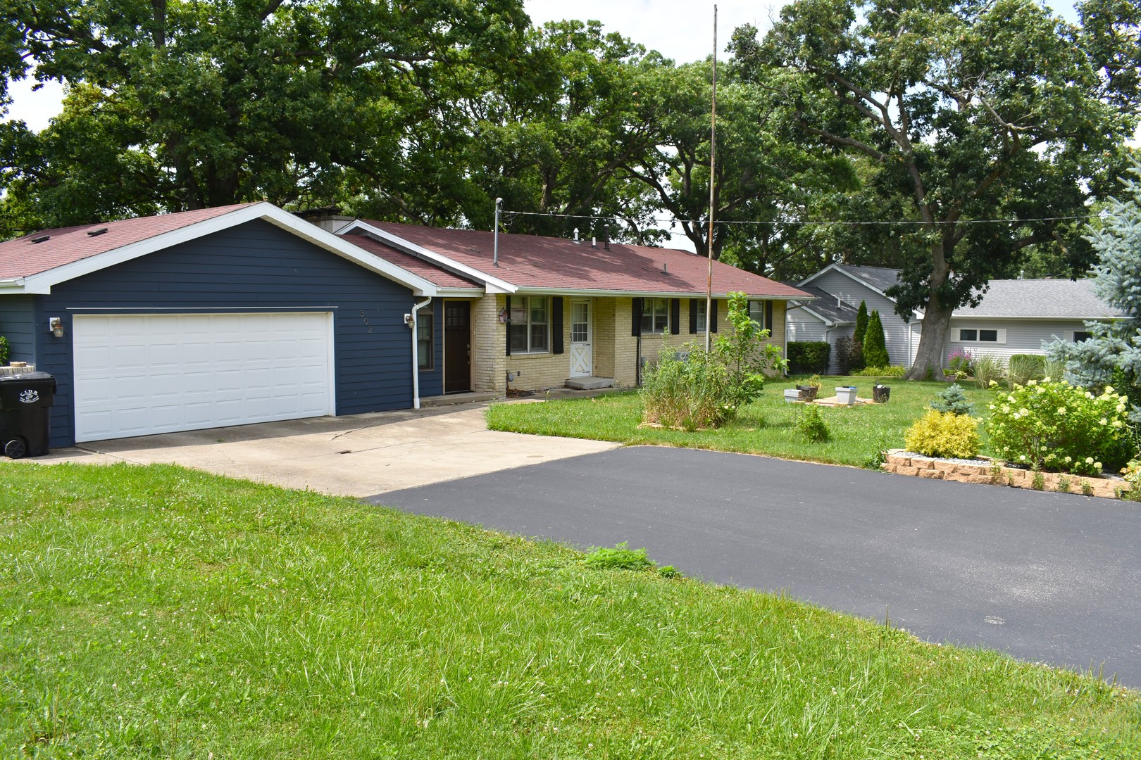 302 Weaver Court, Loda, IL 60948