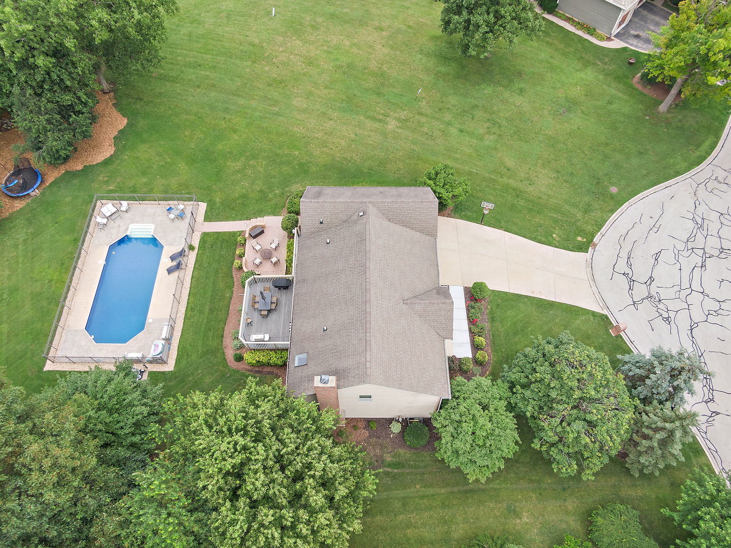 1027 Acorn Hill Lane, West Chicago, IL 60185