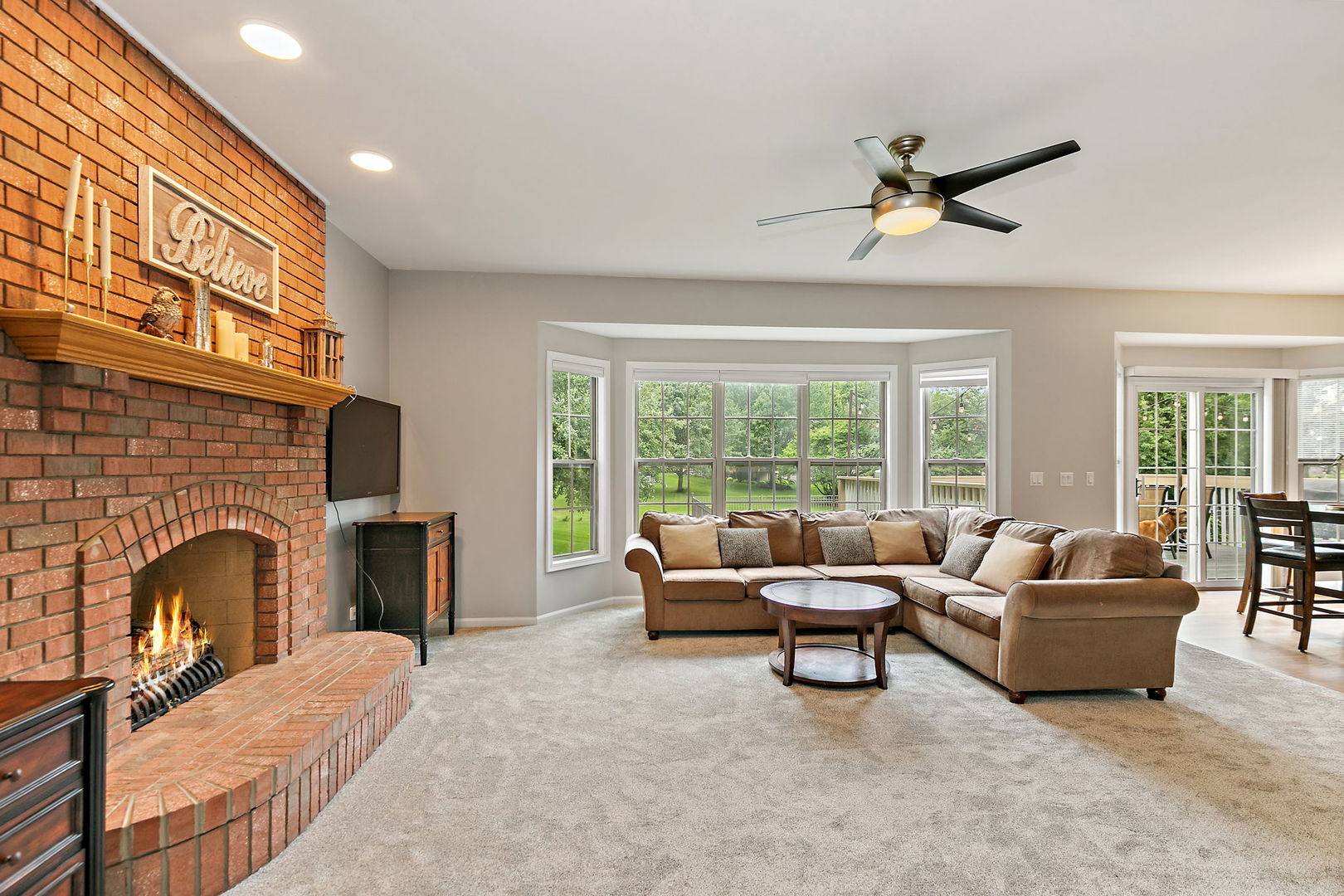 1027 Acorn Hill Lane, West Chicago, IL 60185