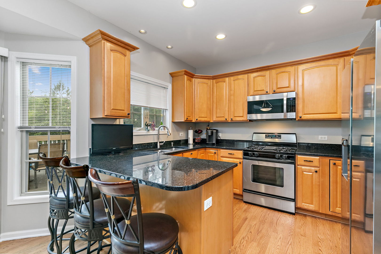 1027 Acorn Hill Lane, West Chicago, IL 60185
