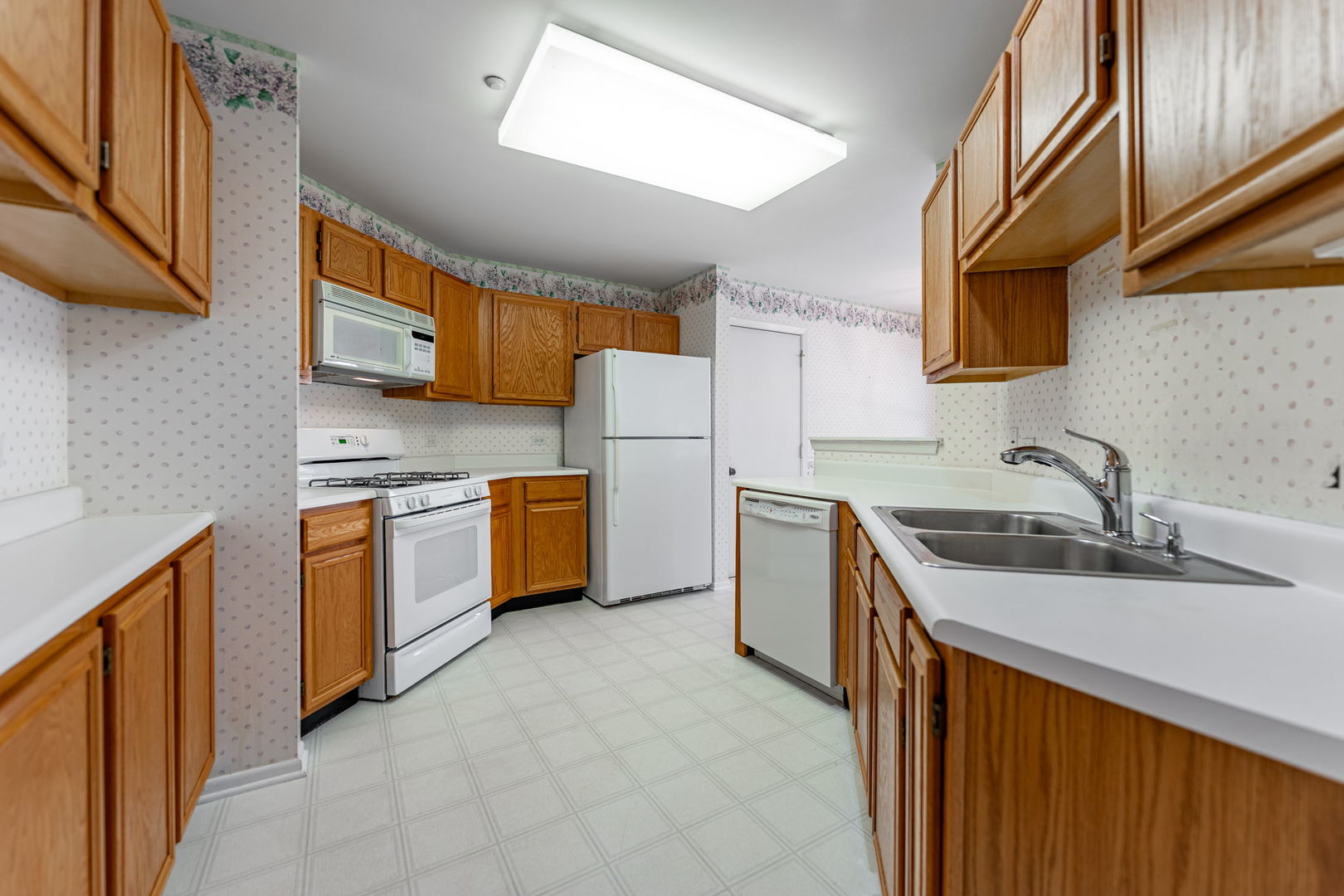 407 Cromwell Circle #1, Bartlett, IL 60103