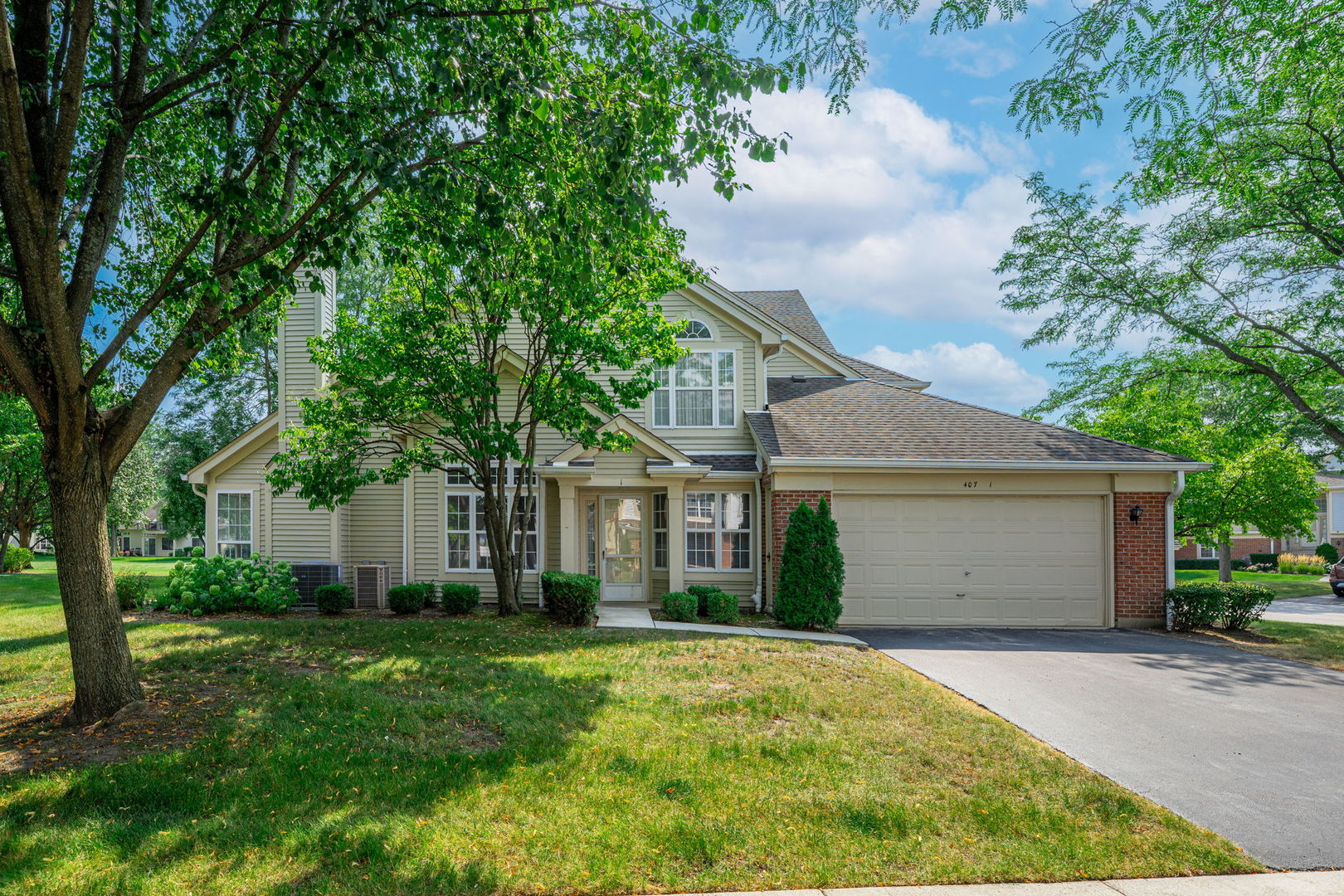 407 Cromwell Circle #1, Bartlett, IL 60103