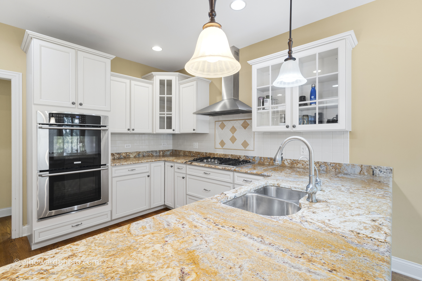 12891 Mayfair Drive, Lemont, IL 60439