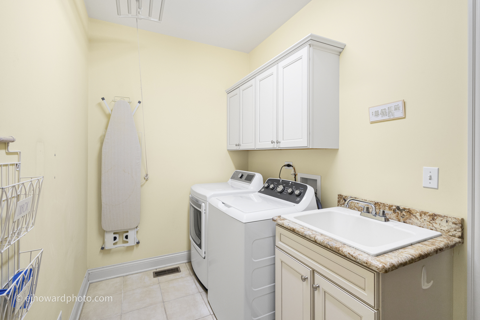 12891 Mayfair Drive, Lemont, IL 60439