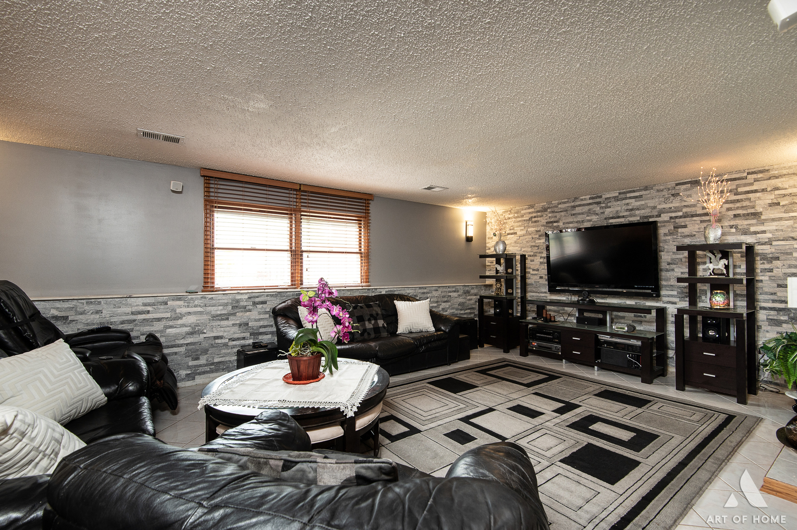 8356 Oak Park Avenue, Burbank, IL 60459