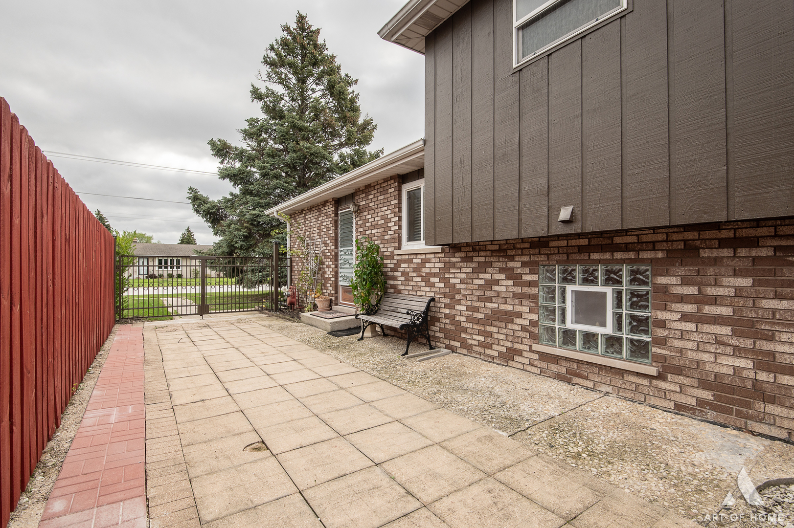 8356 Oak Park Avenue, Burbank, IL 60459