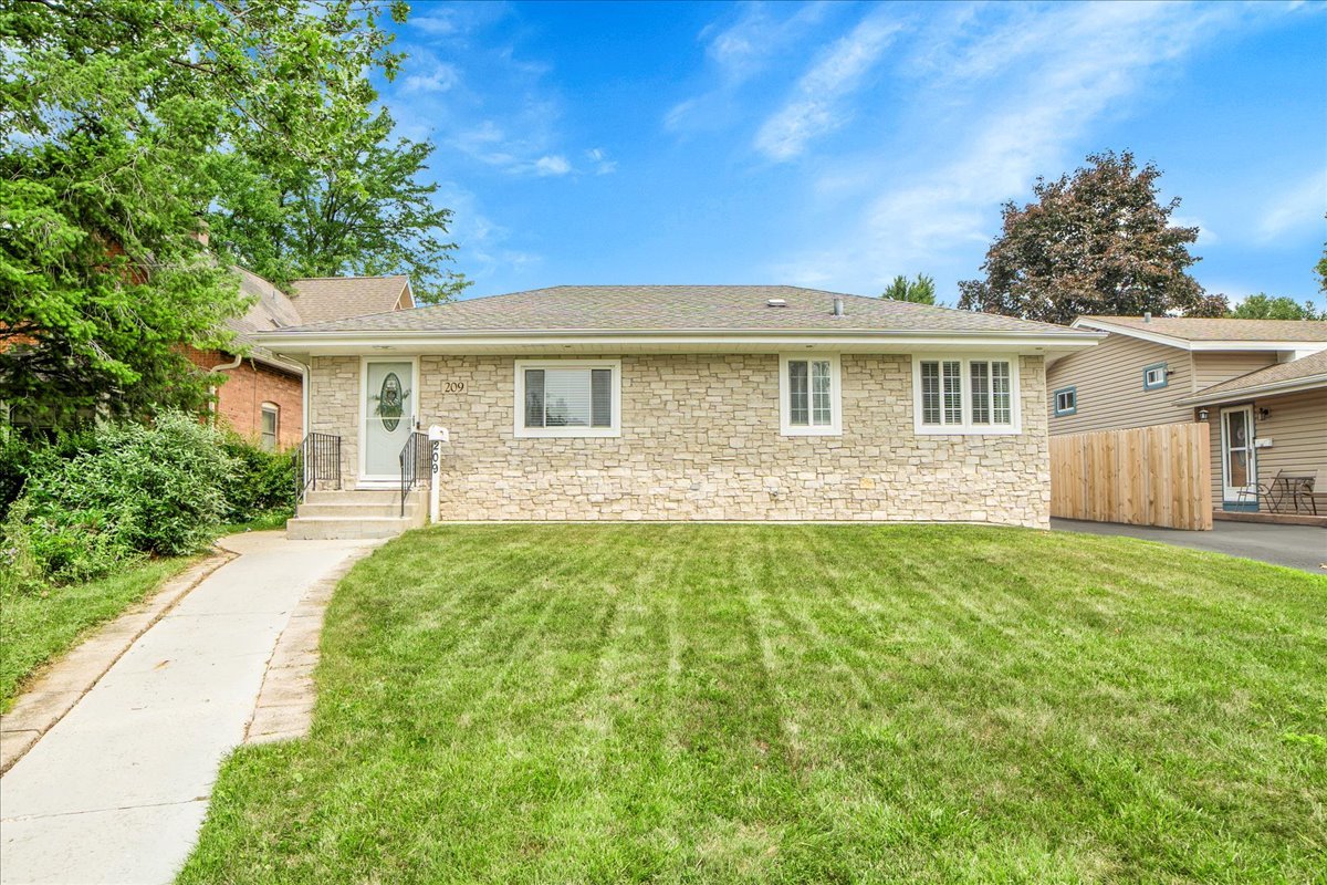 209 E Blair Street, West Chicago, IL 60185