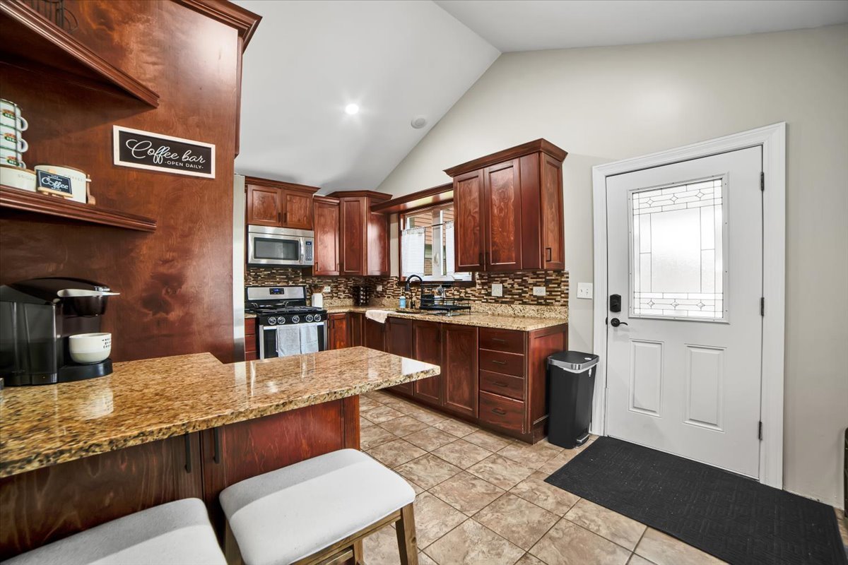 209 E Blair Street, West Chicago, IL 60185