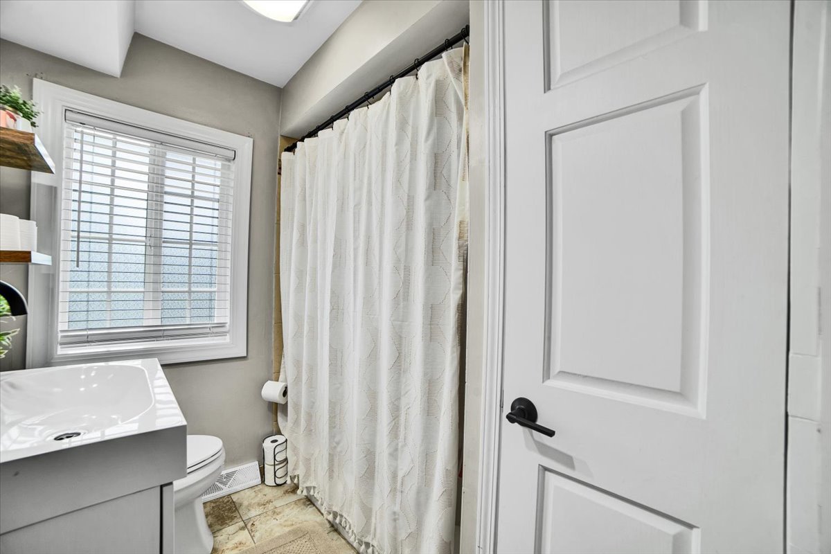 209 E Blair Street, West Chicago, IL 60185