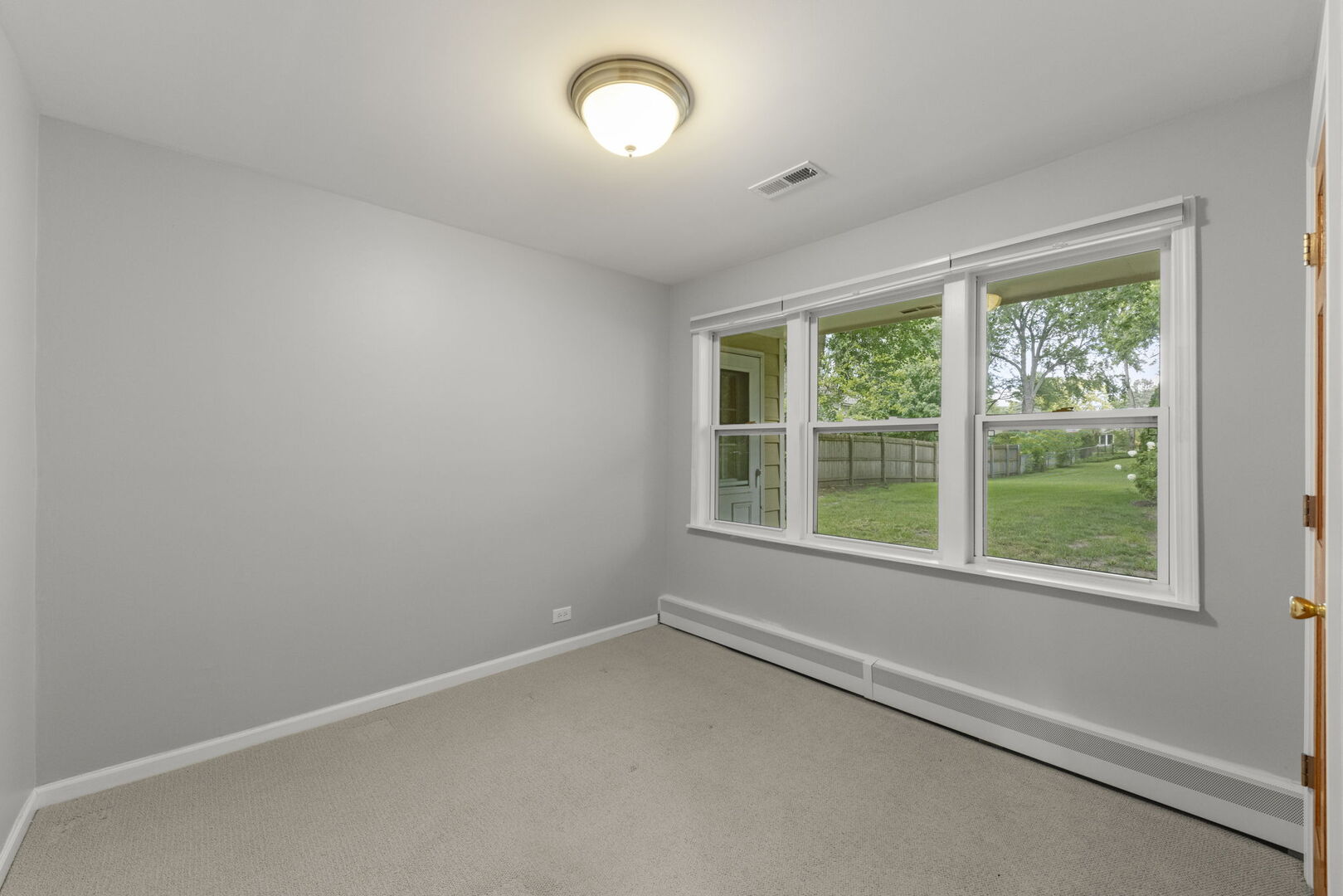 1917 South Street, Geneva, IL 60134