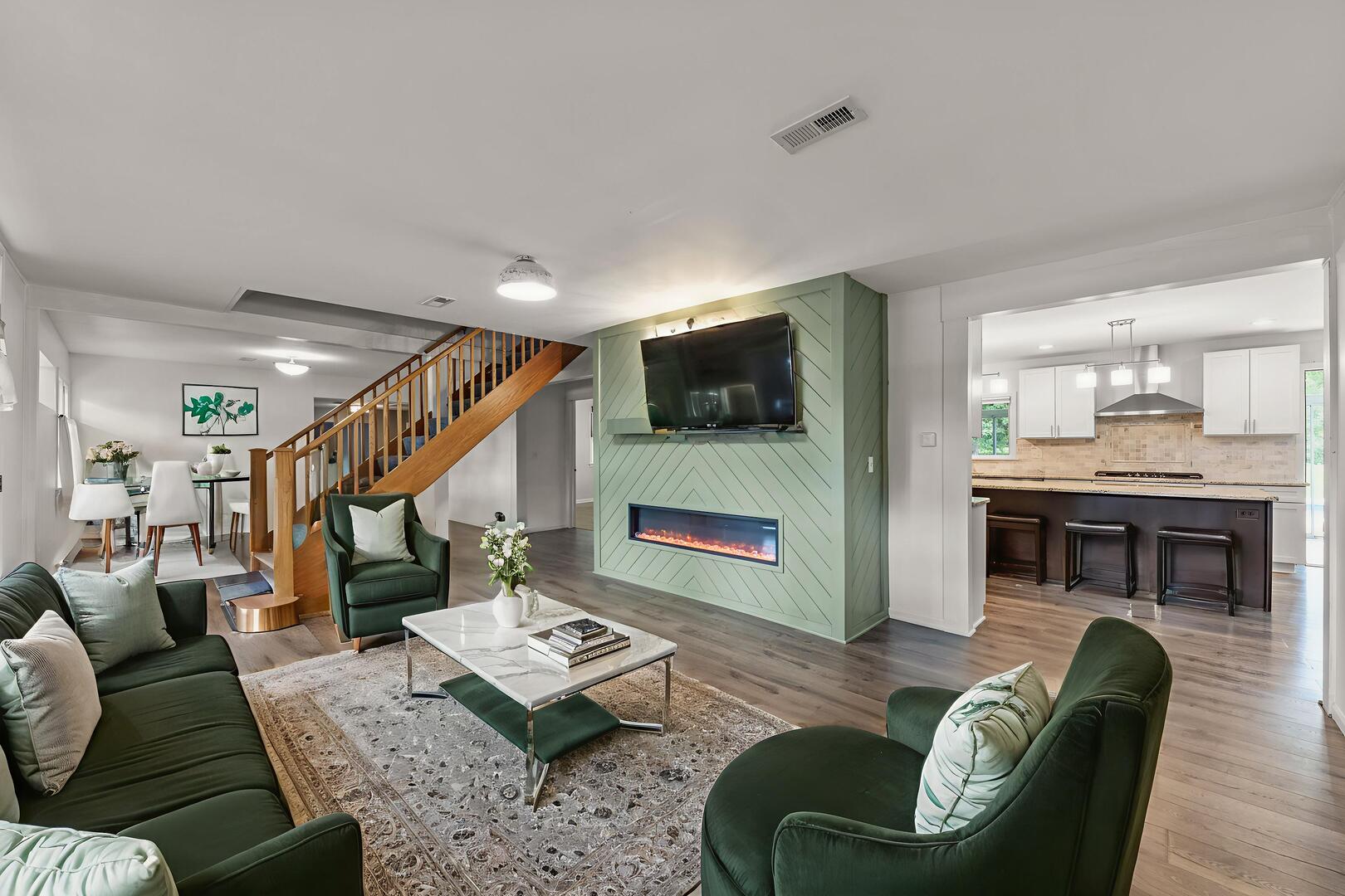1917 South Street, Geneva, IL 60134