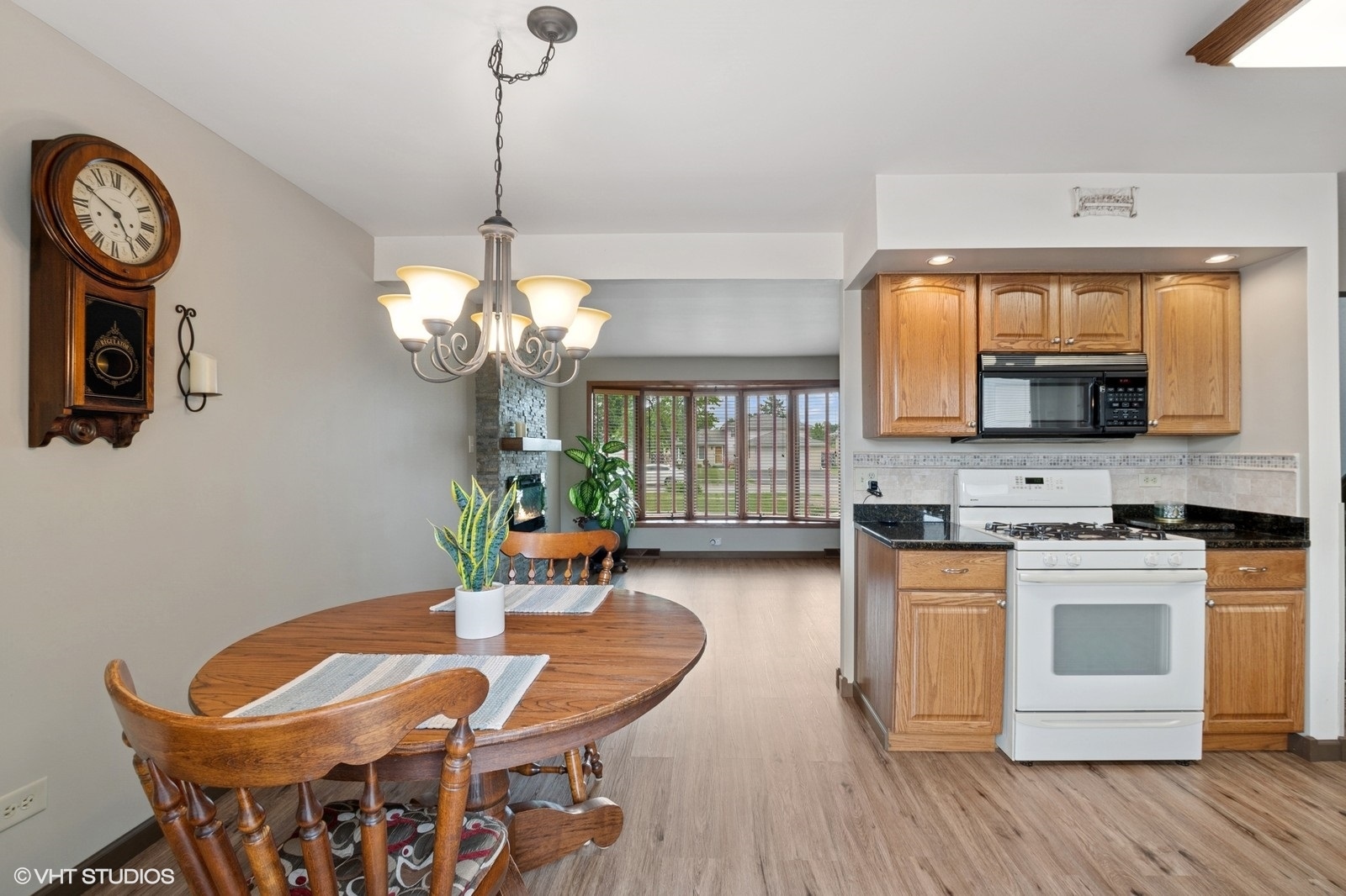 7812 W 81st Street, Bridgeview, IL 60455