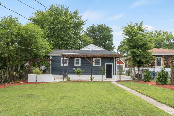 821 N Rosewood Avenue, Kankakee, IL 60901