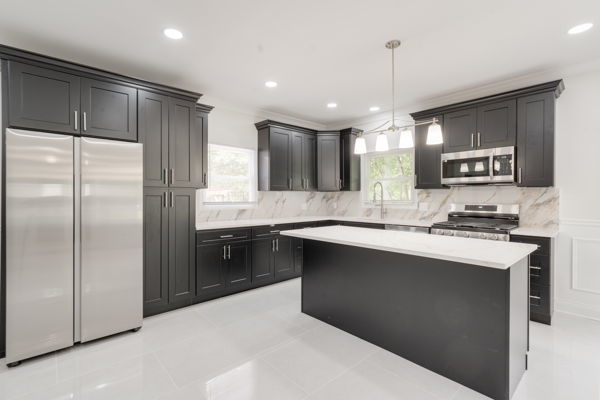 821 N Rosewood Avenue, Kankakee, IL 60901