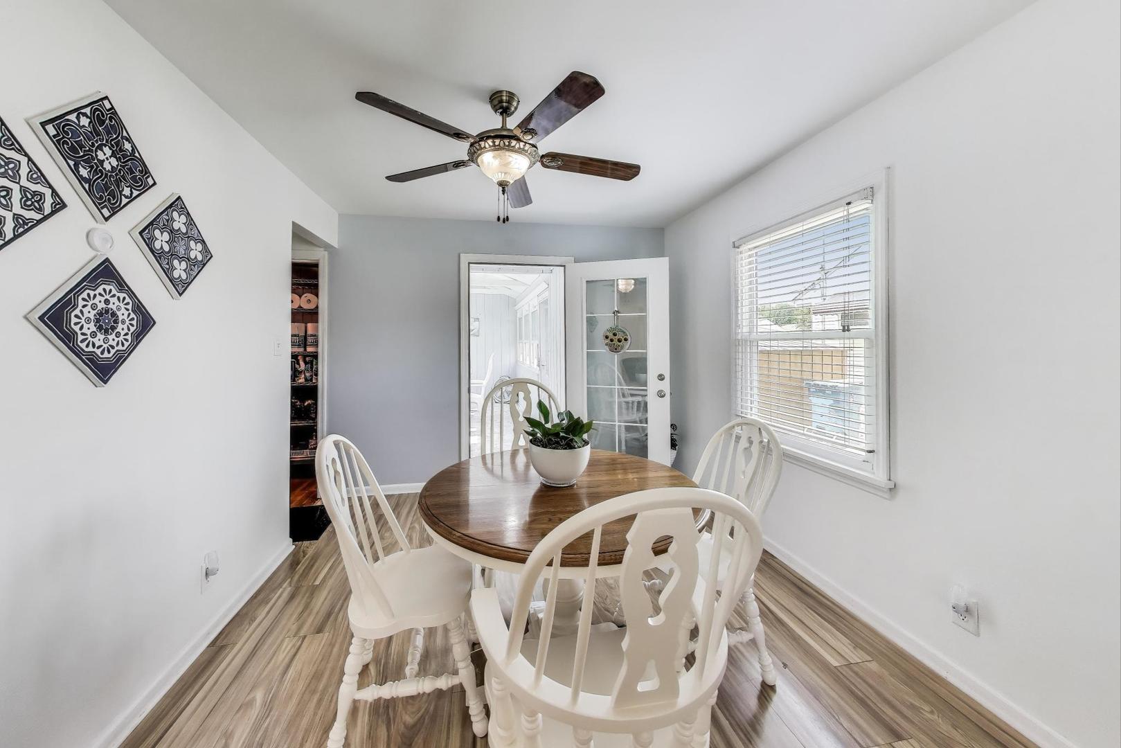 8952 Branton Avenue, Highland, IN 46322