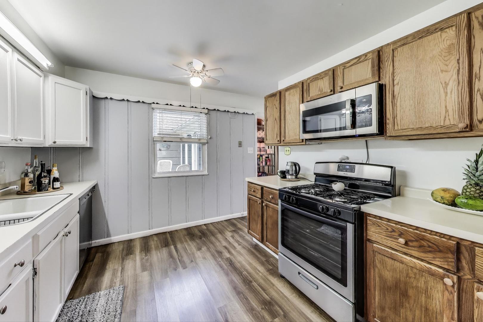 8952 Branton Avenue, Highland, IN 46322