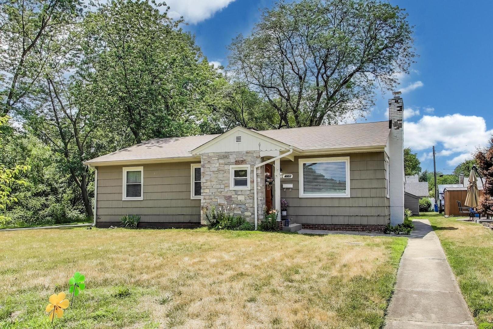 8952 Branton Avenue, Highland, IN 46322