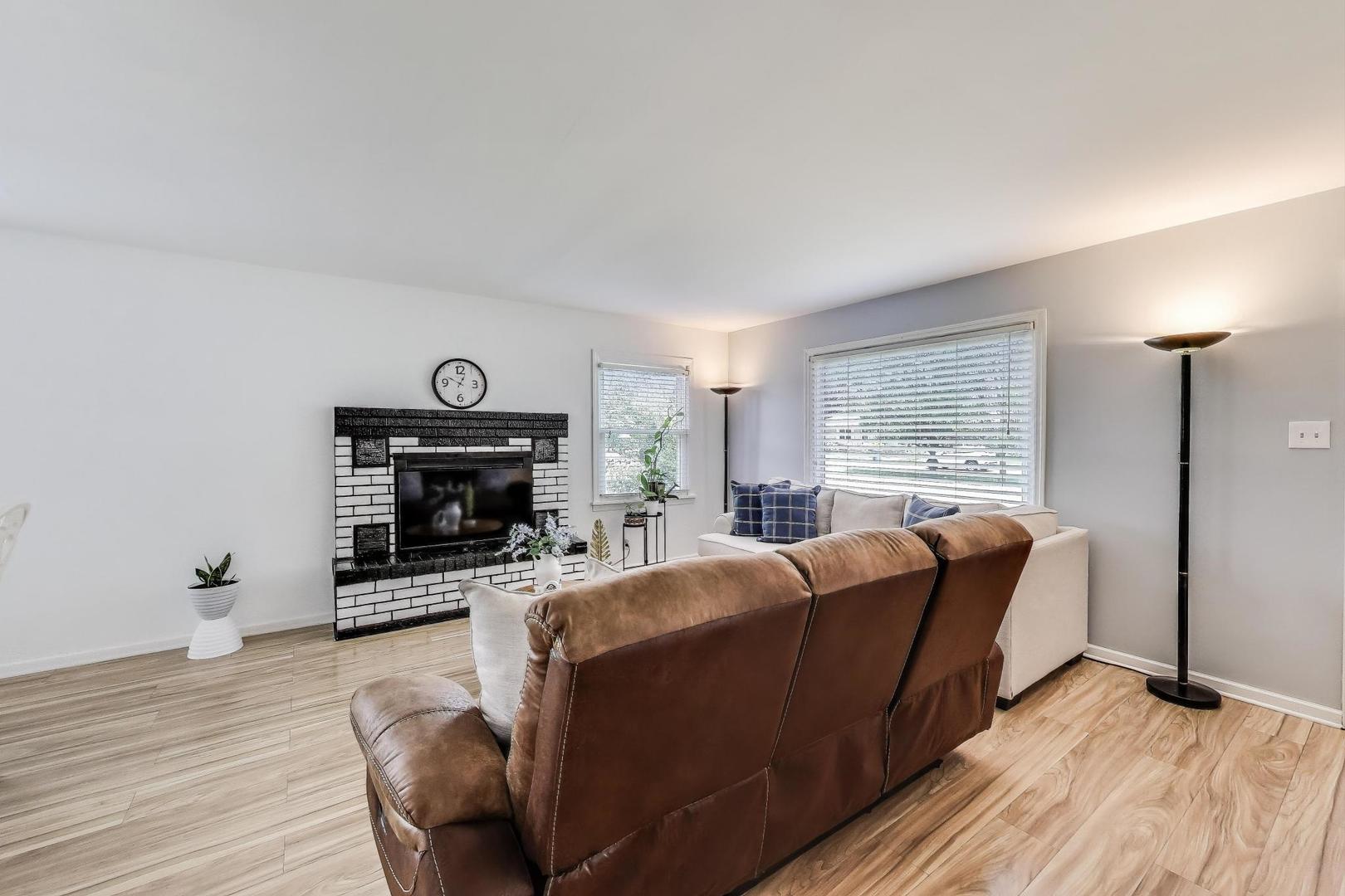 8952 Branton Avenue, Highland, IN 46322