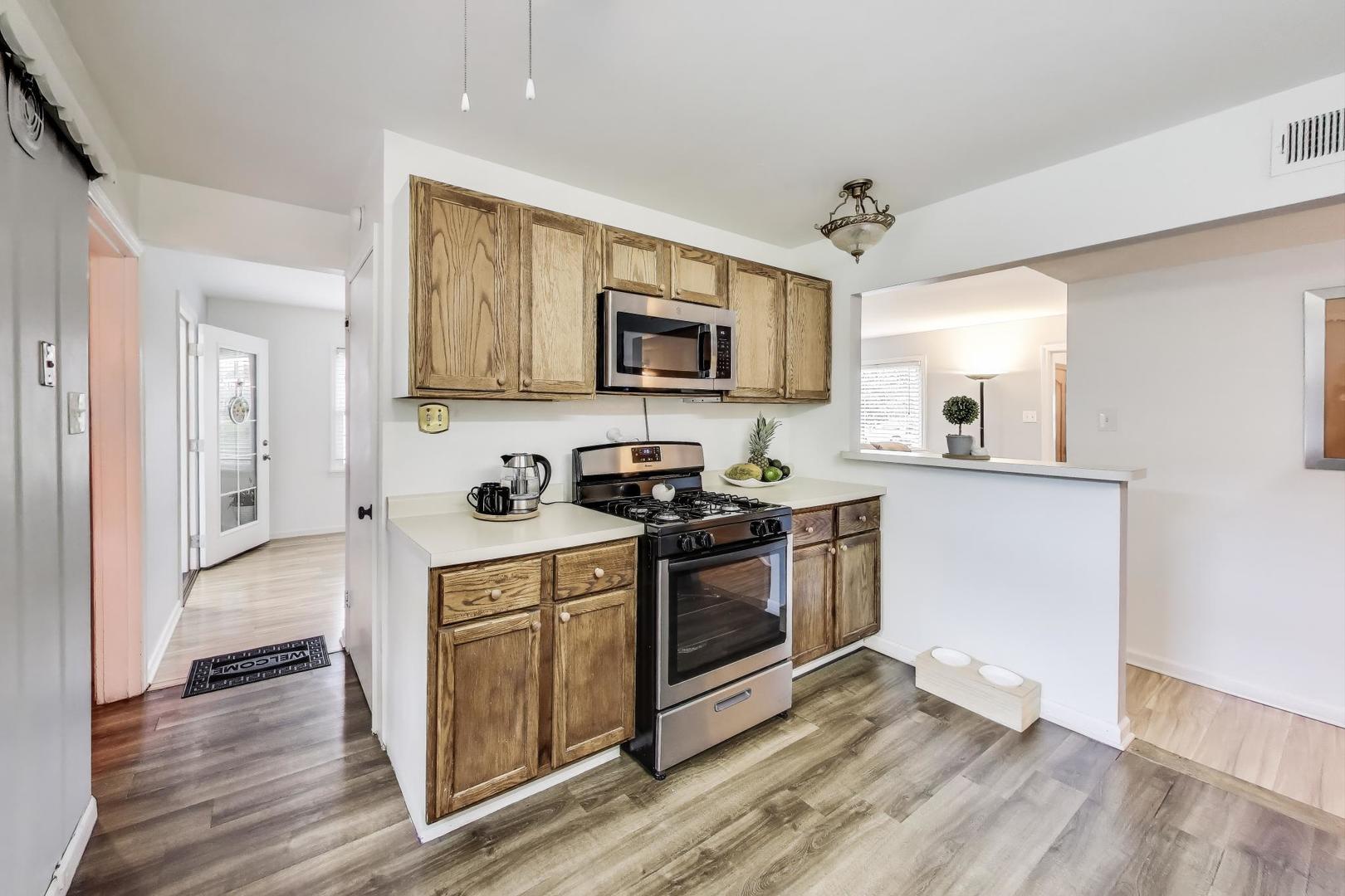 8952 Branton Avenue, Highland, IN 46322