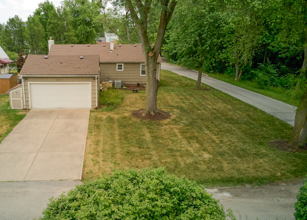 8952 Branton Avenue, Highland, IN 46322