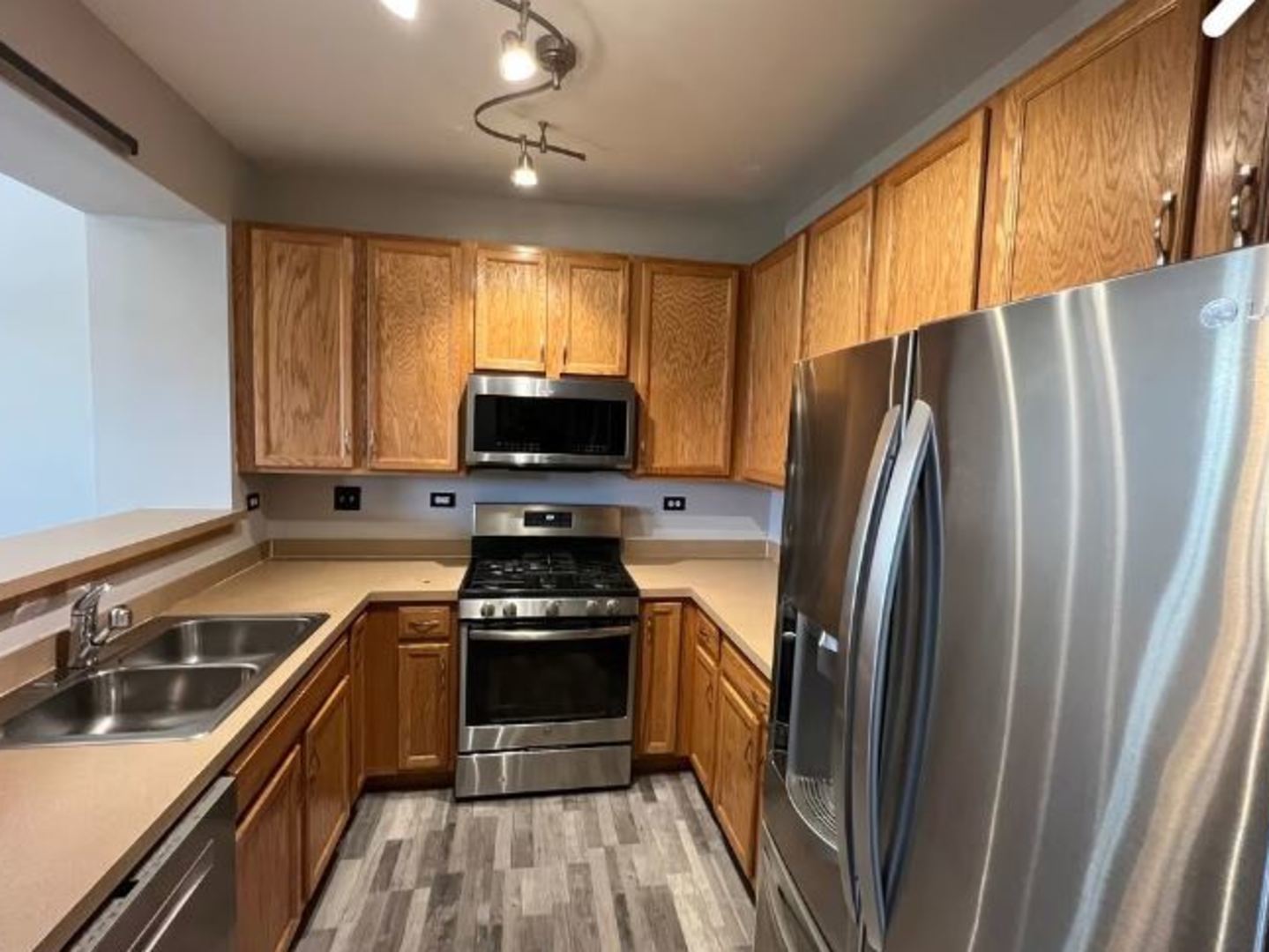 2262 Georgetown Circle, Aurora, IL 60503