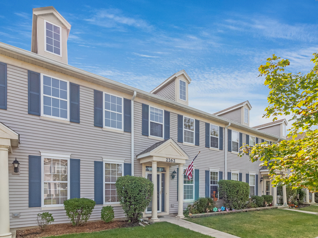 2262 Georgetown Circle, Aurora, IL 60503
