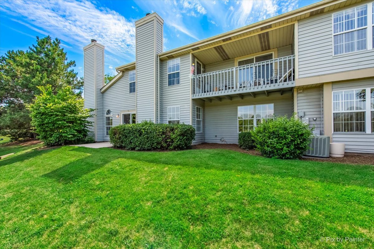 1471 Club Drive, Glendale Heights, IL 60139